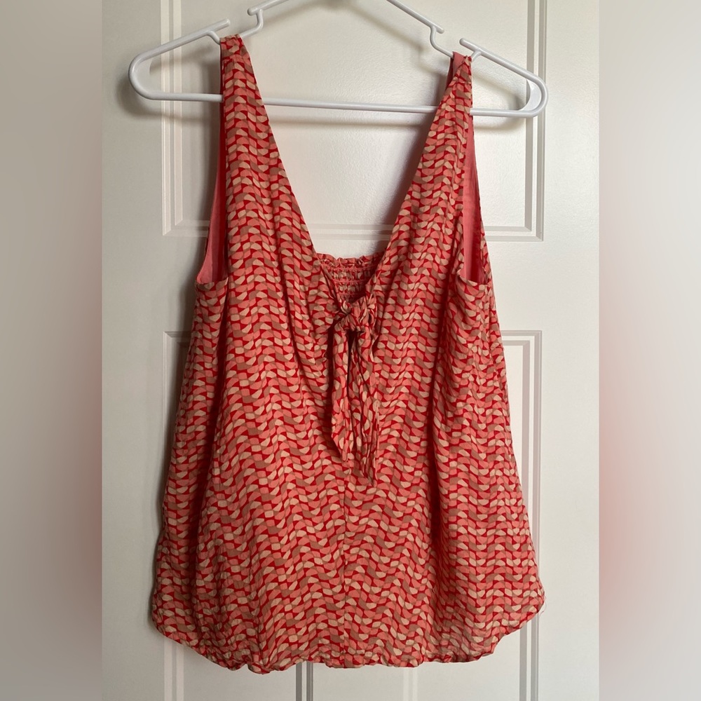 ANTHROPOLOGIE Maeve coral summer top.  Fun and flowing.  Size XS wears like a S